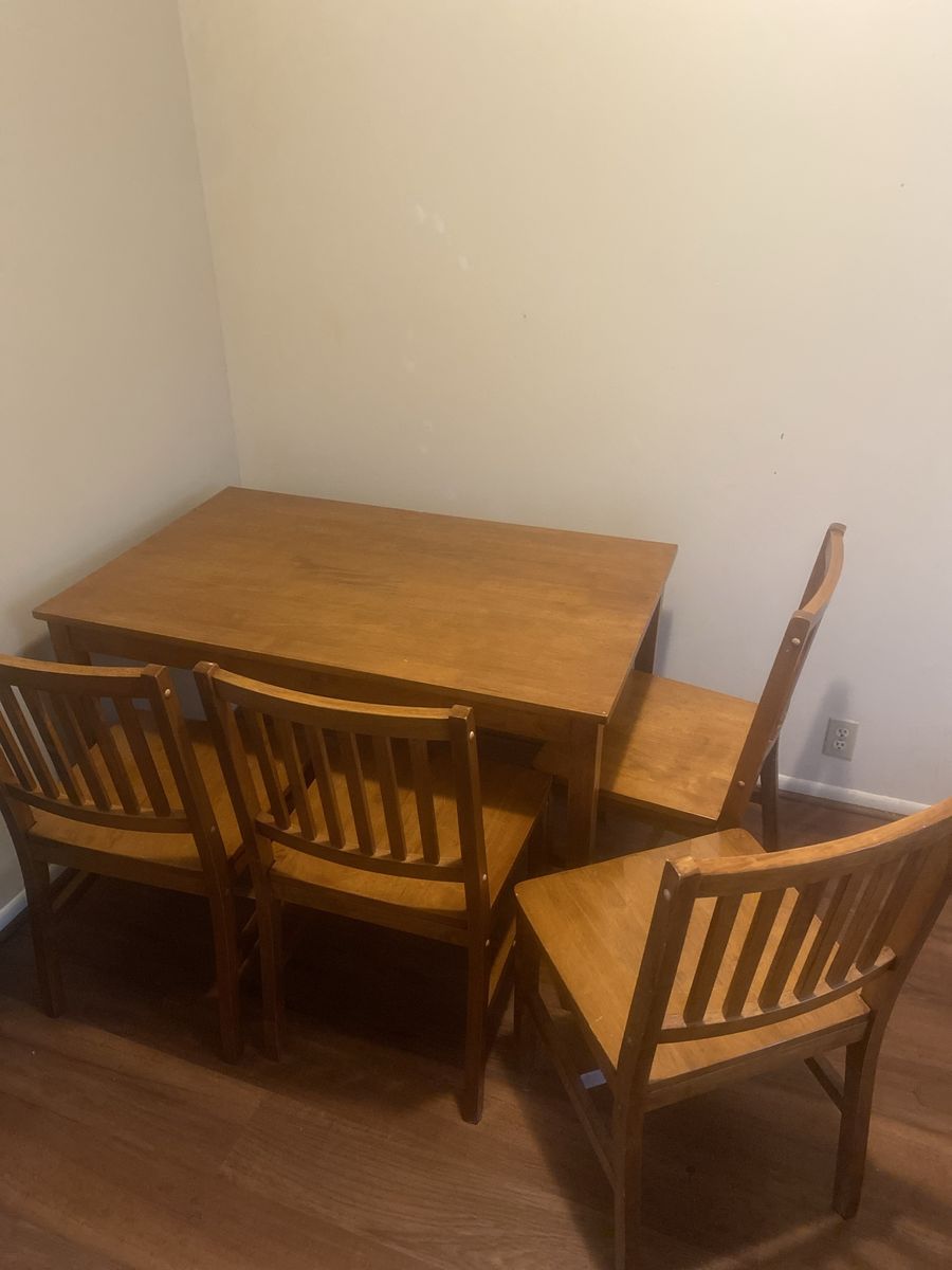 Solid Oak Table And Chairs