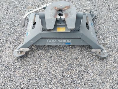 fifth wheel hitch