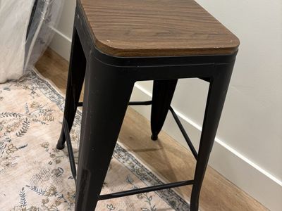 4 barstools