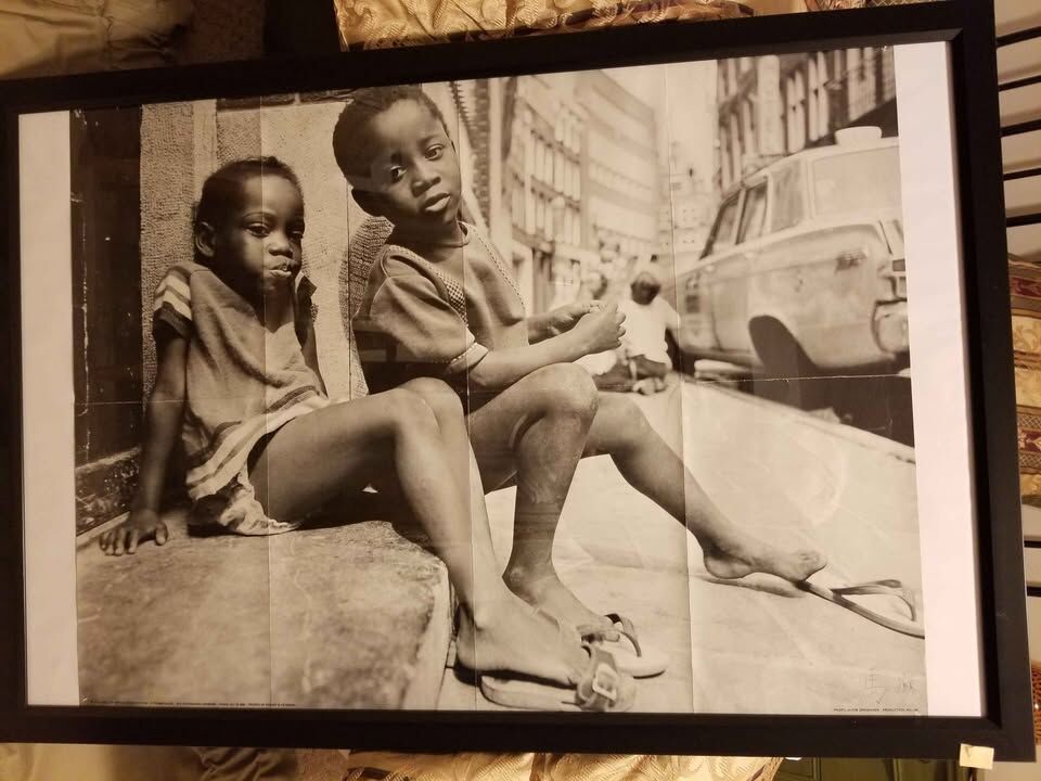 very nice 26" x 38" frame plus photo: two kids on a doorstep