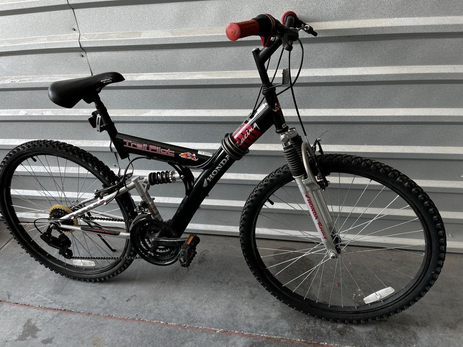 Honda Trail Pilot Racing Bike with Combination security lock 