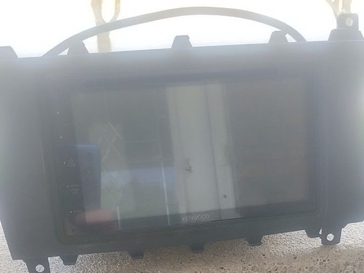 Main image 7