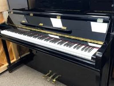 Knabe WMV 121 Academy Series Ebony High Polish Upright Piano