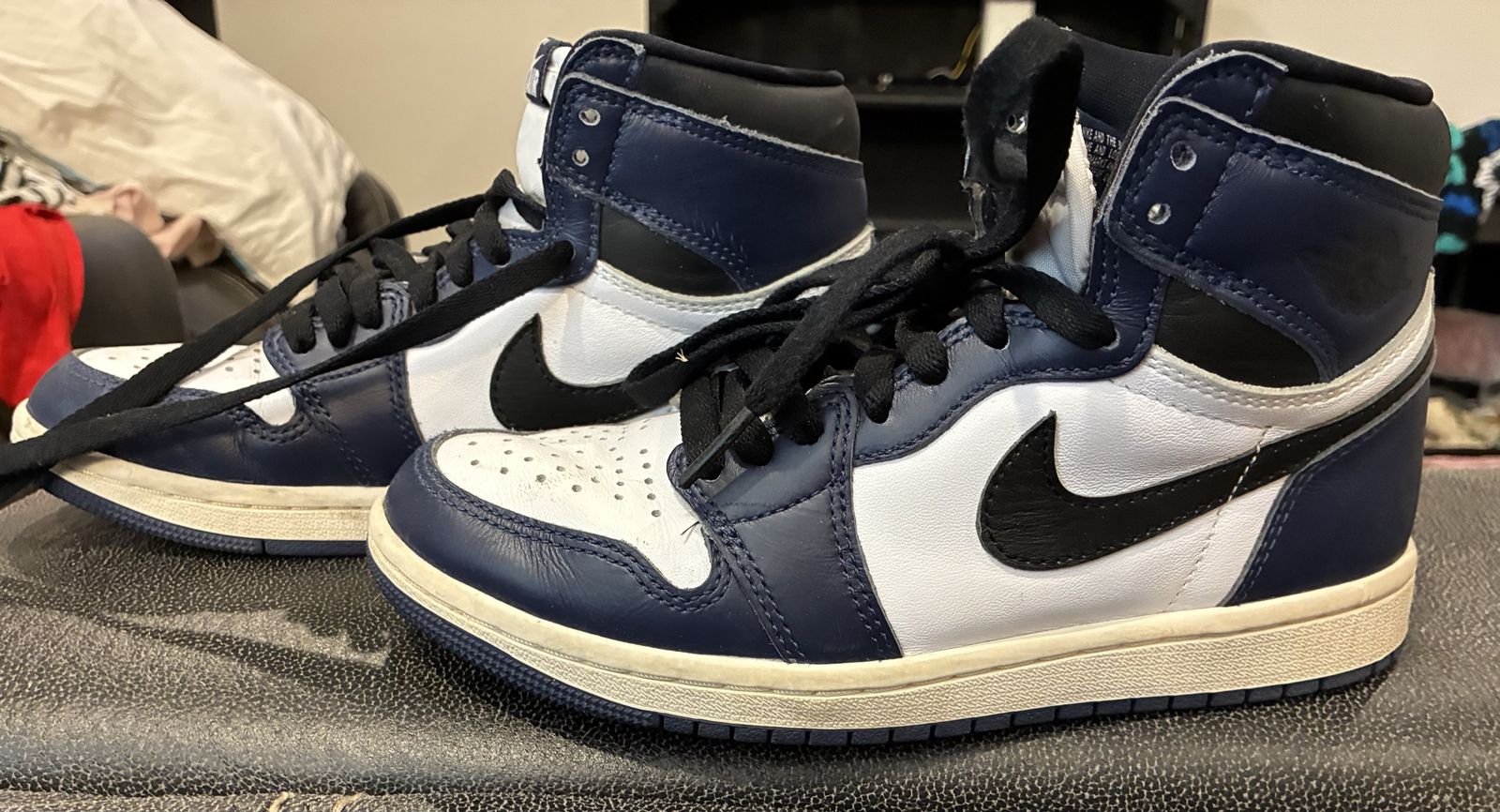 Air Jordan 1 Retro High OG "Midnight Navy" (Size US 5.5 / EUR 38) With Box