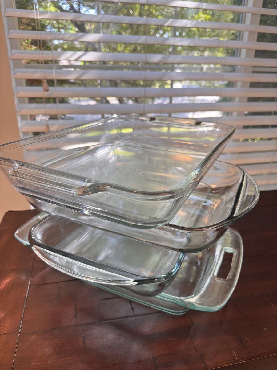 Set of Pyrex Basics Glass Bakeware