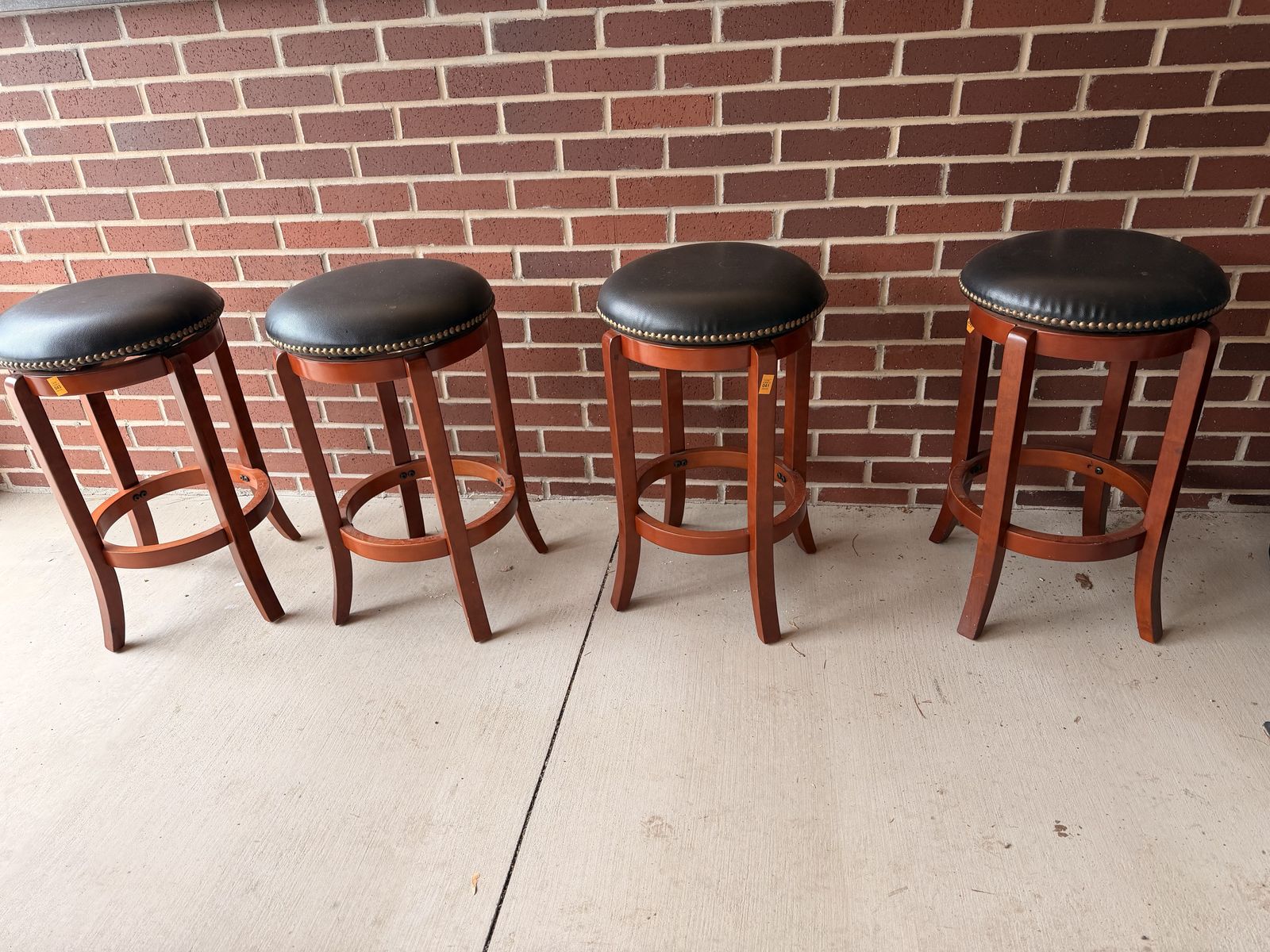 4 Barstools