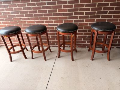 4 Barstools