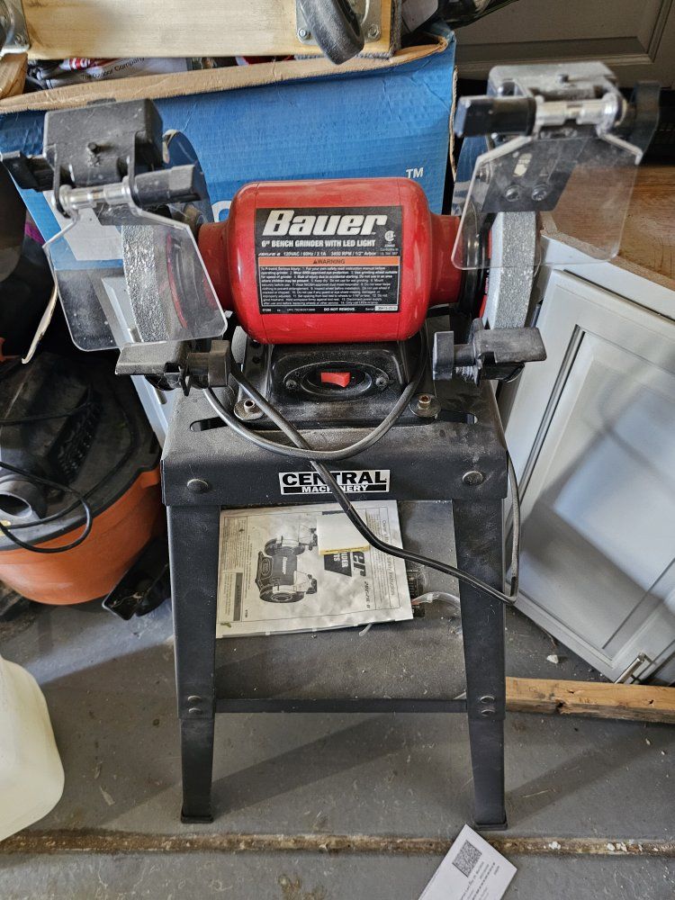 harbor freight Bauer 6 inch grinder with led light on central machinery stand