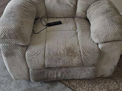 Free recliner with electric massager & USB