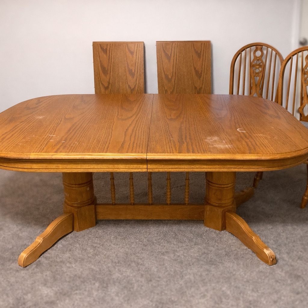Solid Wood Dining Set w/ 2 Leaves & 4 Chairs