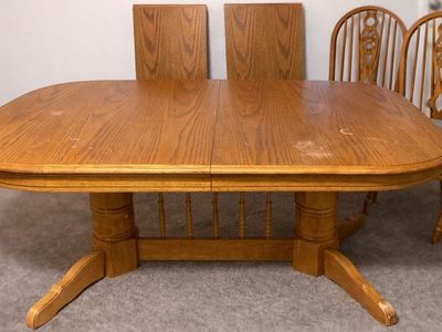 Solid Wood Dining Set w/ 2 Leaves & 4 Chairs