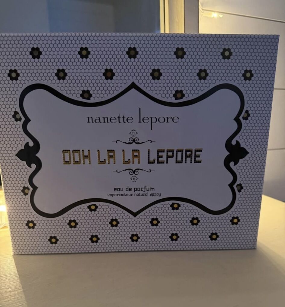 Lovely Womens nanette lepore Boxed Perfume set.