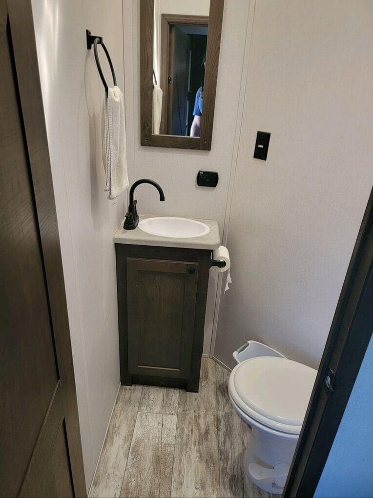Main image 12