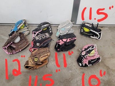 Fastpitch Softball Mitts