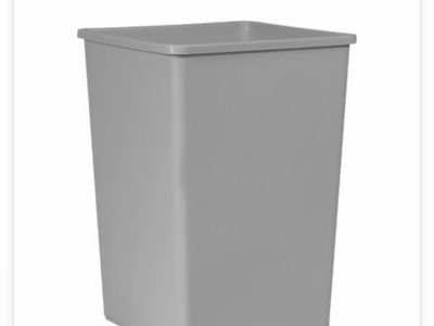 Rubbermaid Commercial Untouchable 35-Gallon Container – Brand New in Box