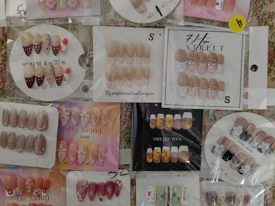 Press-on nails. Acrylic. Hand made.