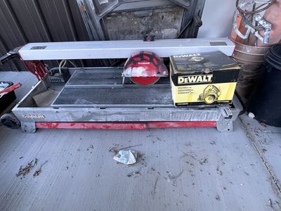 Tile saw