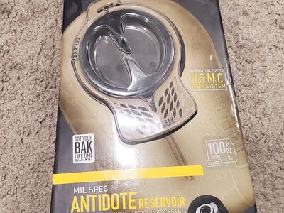 100OZ CAMELBACK POUCH