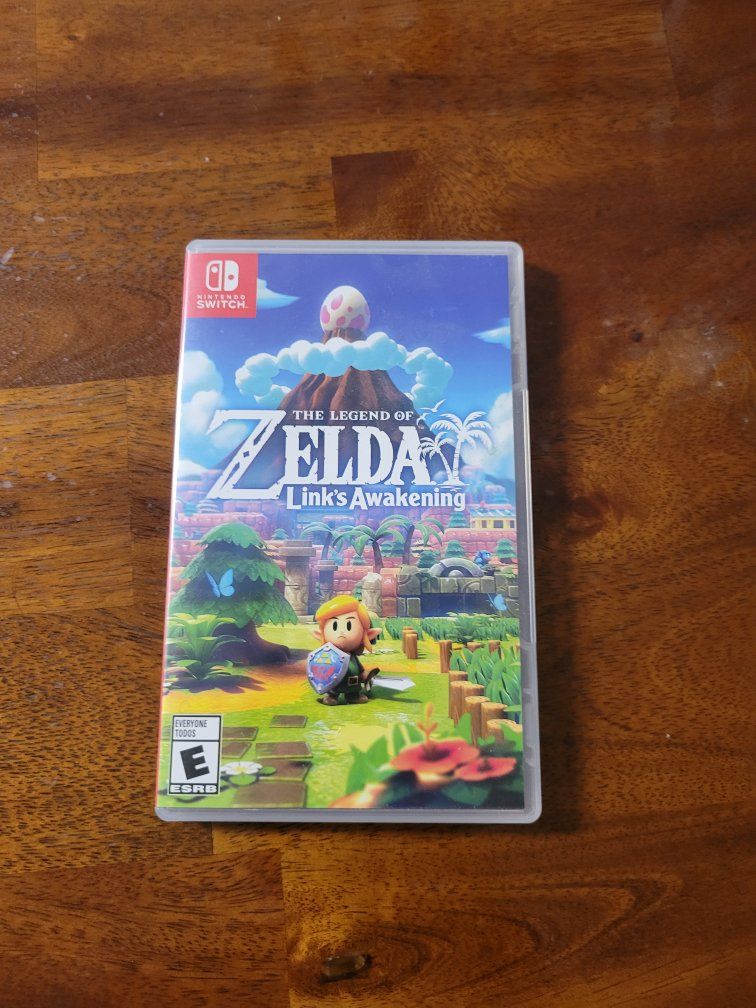 Nintendo Switch The Legend of Zelda: Link's Awakening (E) with Case - Excellent Condition