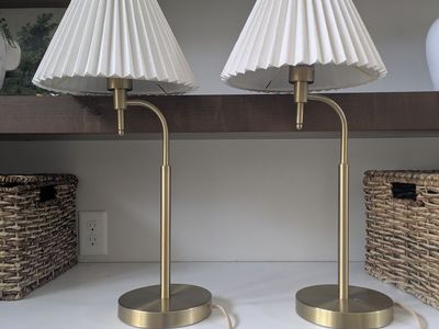 Set of two lamps