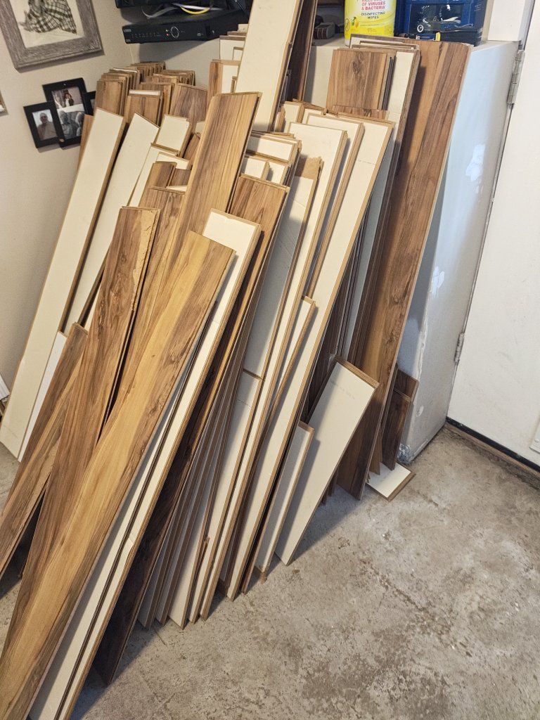 Wood Grain Laminate Flooring Planks Lot