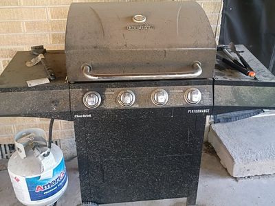 Char-Broil Performance 4-Burner Propane Gas Grill