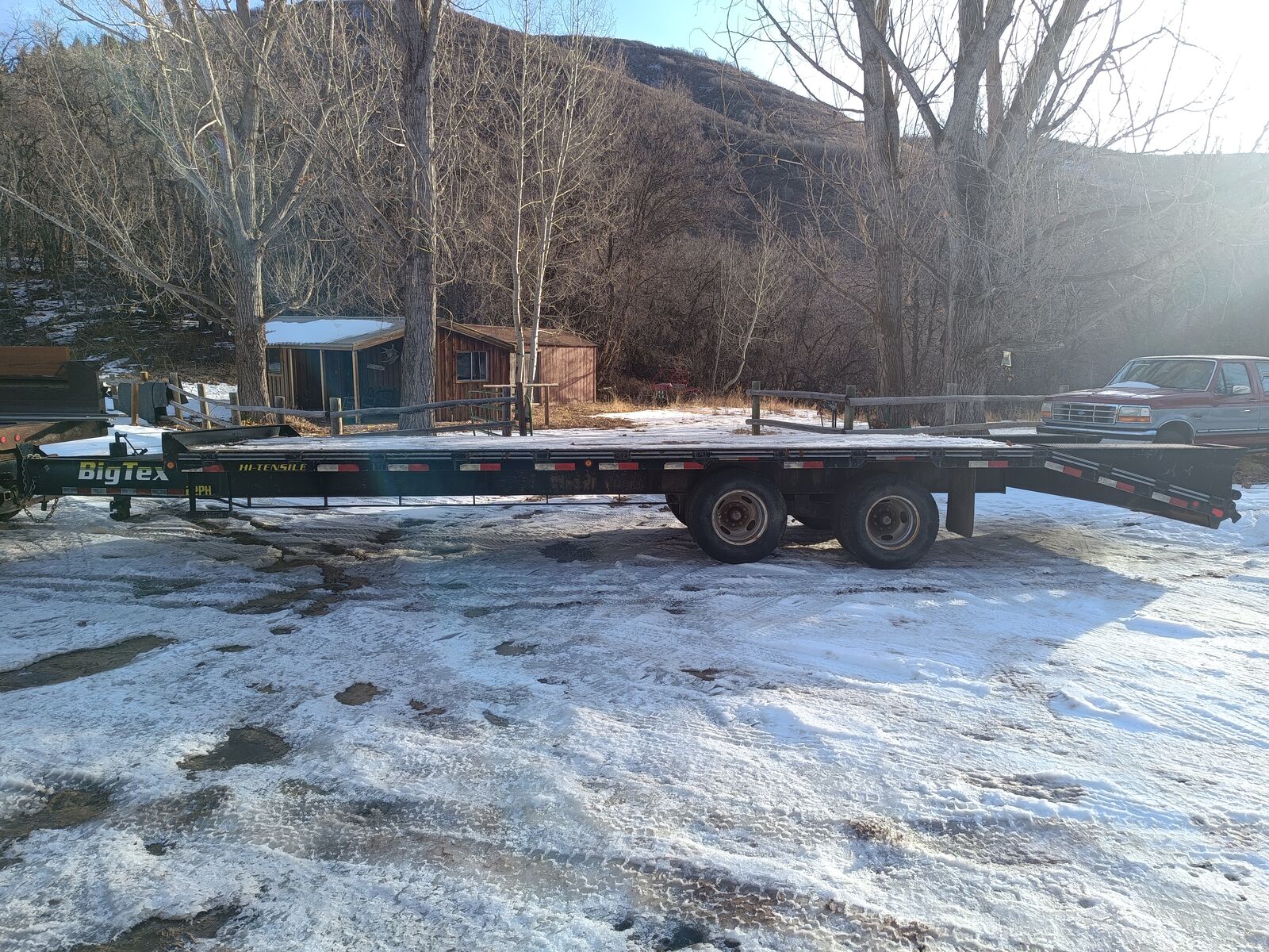 Big Tex 22PH Tandem Dual Wheel Deckover Trailer w/Pintle Hitch