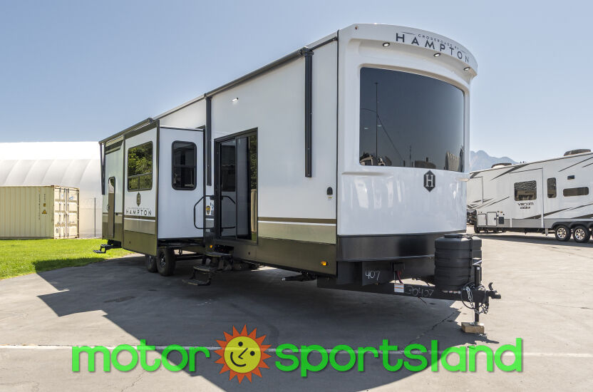 2025 Keystone Hampton 388FKL Rear Kitchen Rear Living Room