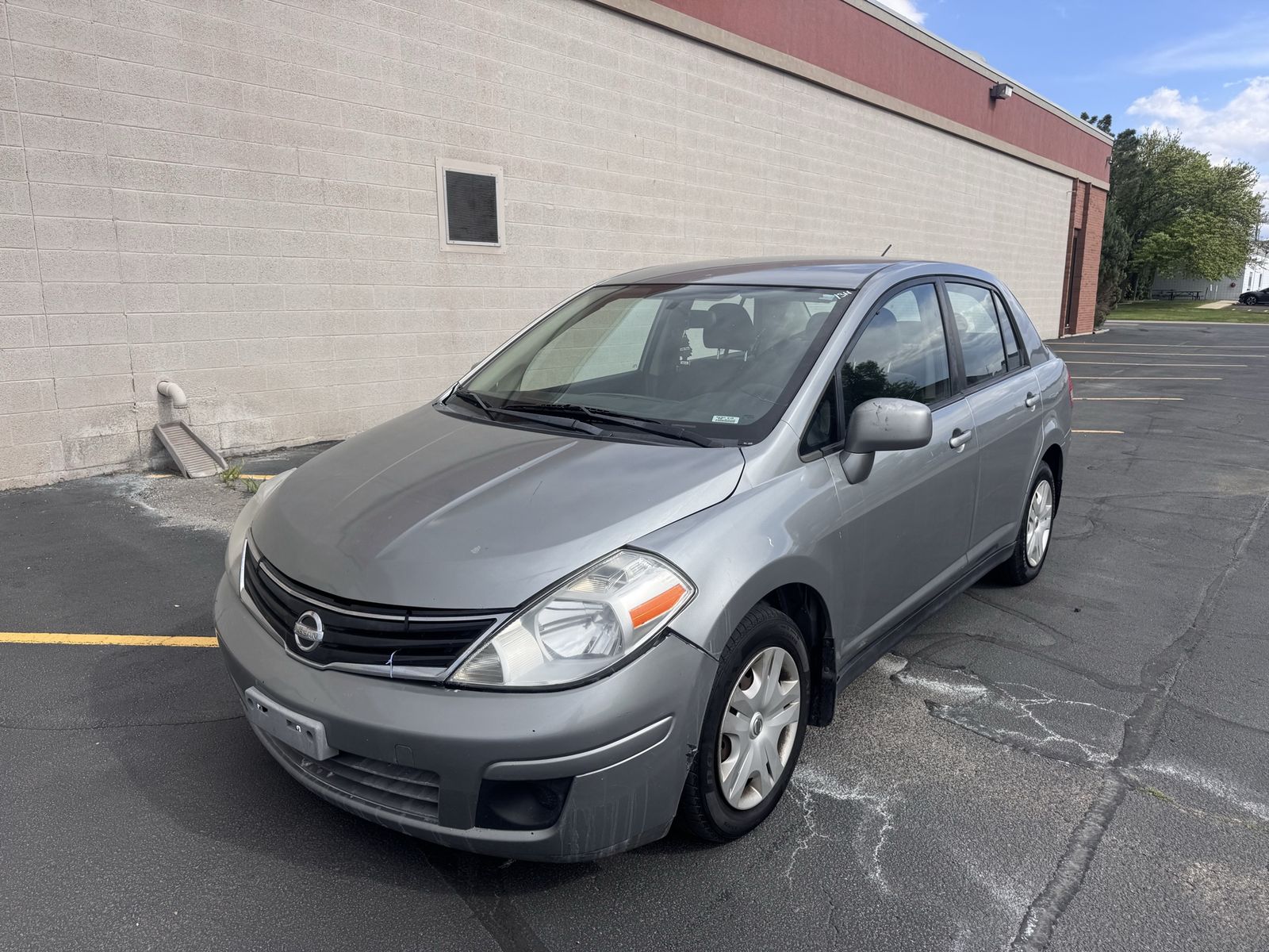 2010 NISSAN VERSA SV