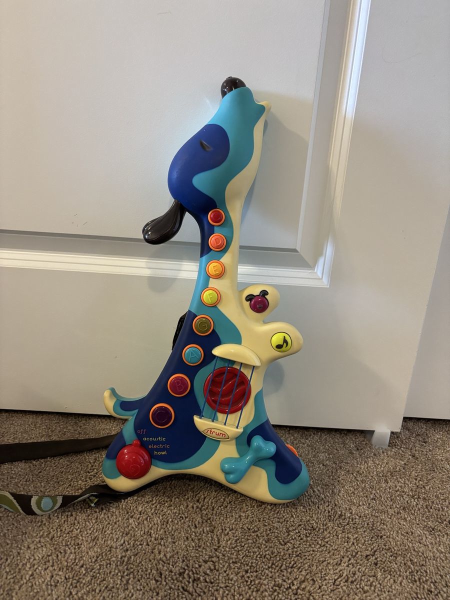 B. Toys Dog Guitar