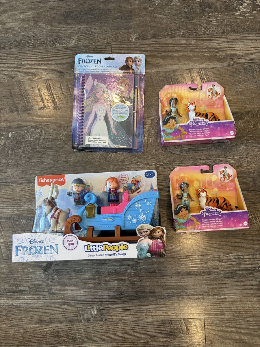 Brand New Disney Toys: Frozen and Jasmine