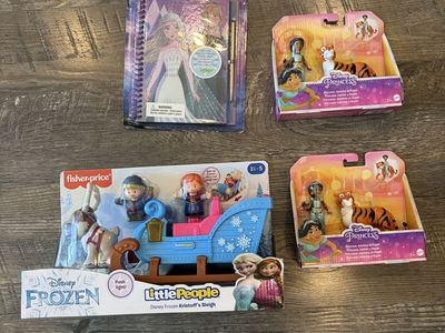 Brand New Disney Toys: Frozen and Jasmine