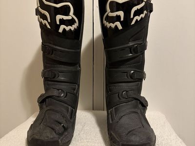 THEY'RE TOO BIG-Size 11.5.