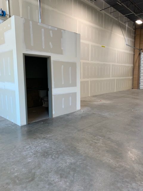 Main image 8