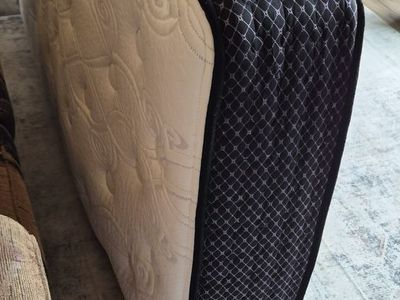 Twin xl plush mattress