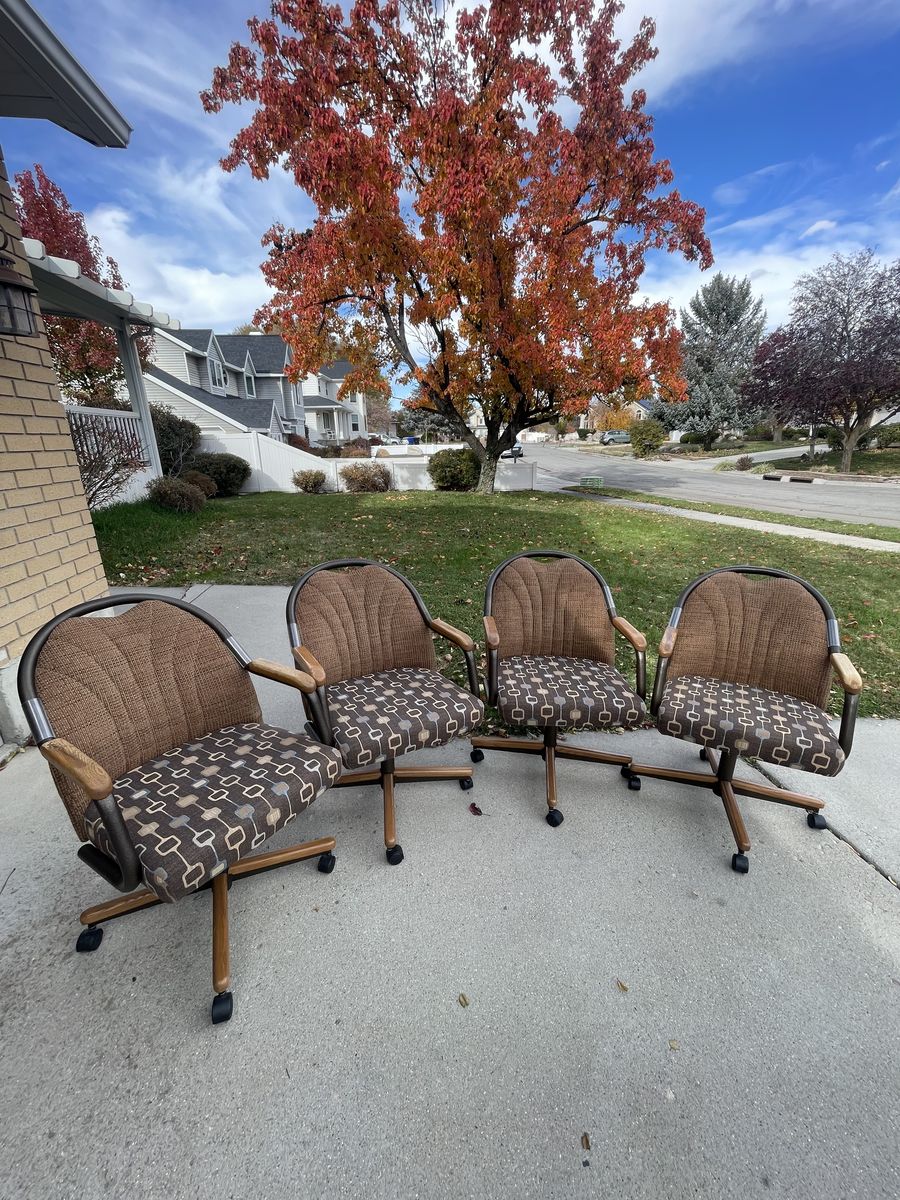 Set Of 4 Vintage Chromcraft MCM Swivel Chair