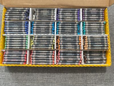 Crayola Construction Paper Crayons