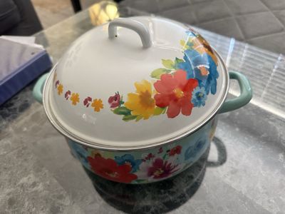 Pot $3
