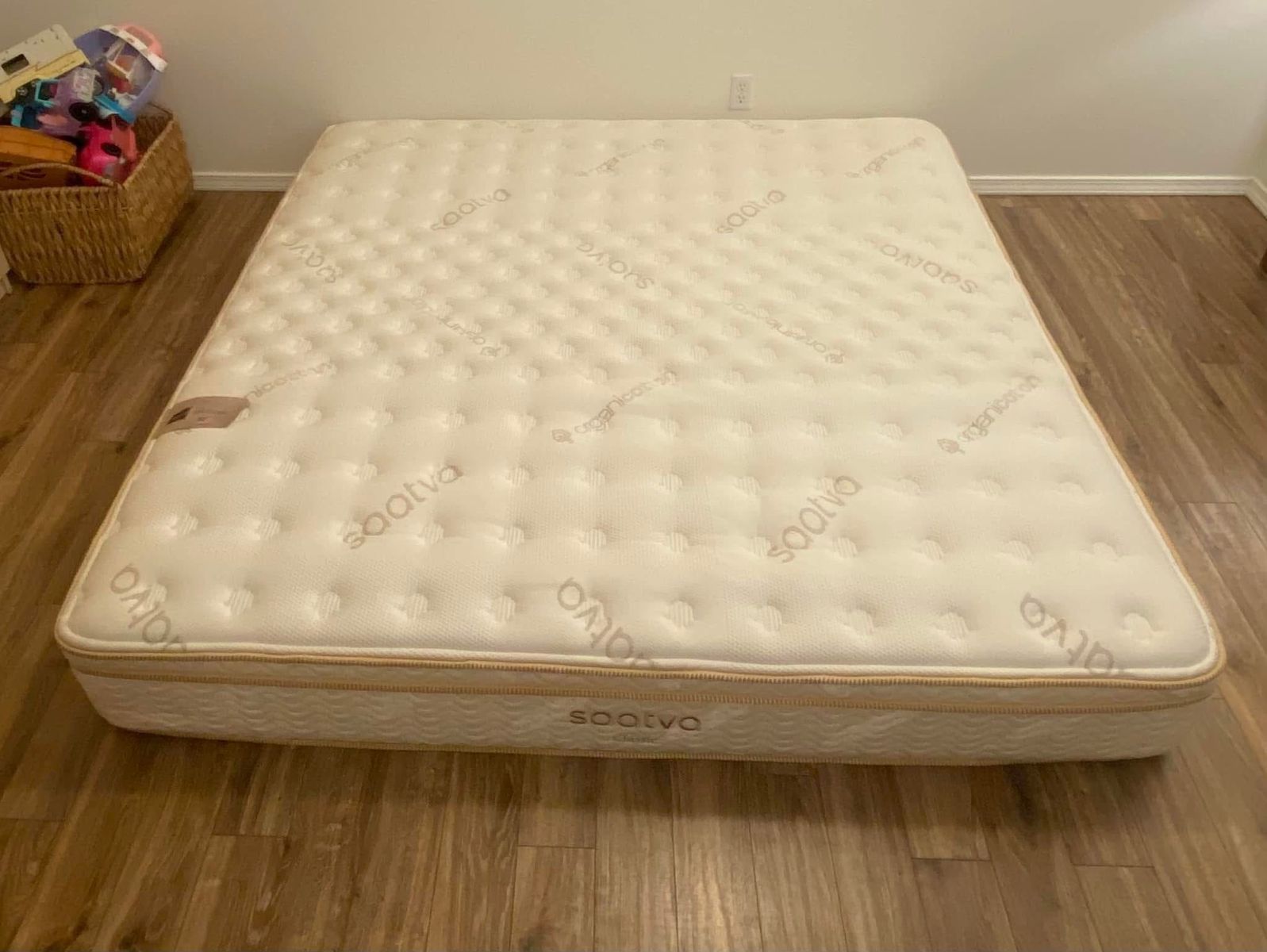 Saatva Luxury Firm 11.5 King Mattress
