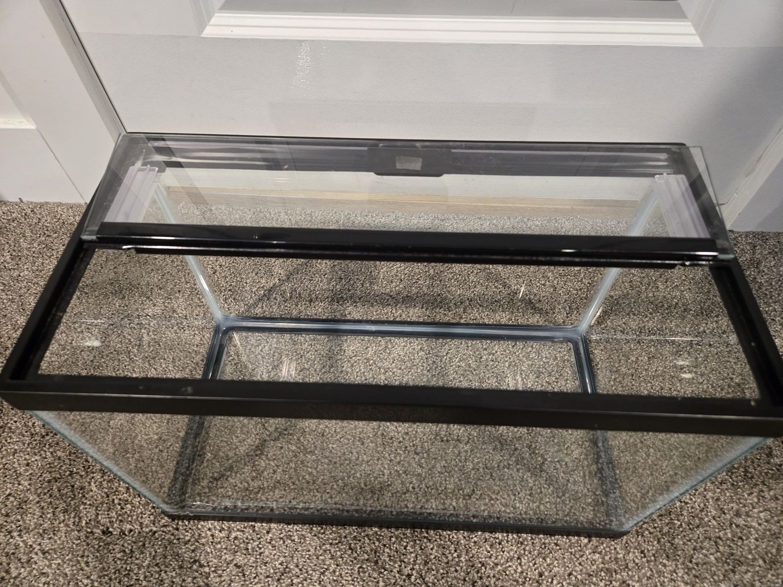 Main image 6
