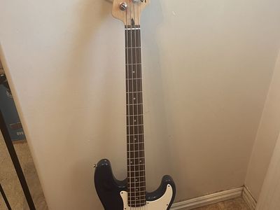 Squier Affinity Series P-Bass Electric Bass Guitar - Black, Full Size