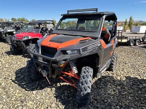 POLARIS GENERAL 1000 EPS DELUXE - TITANIUM METALLIC