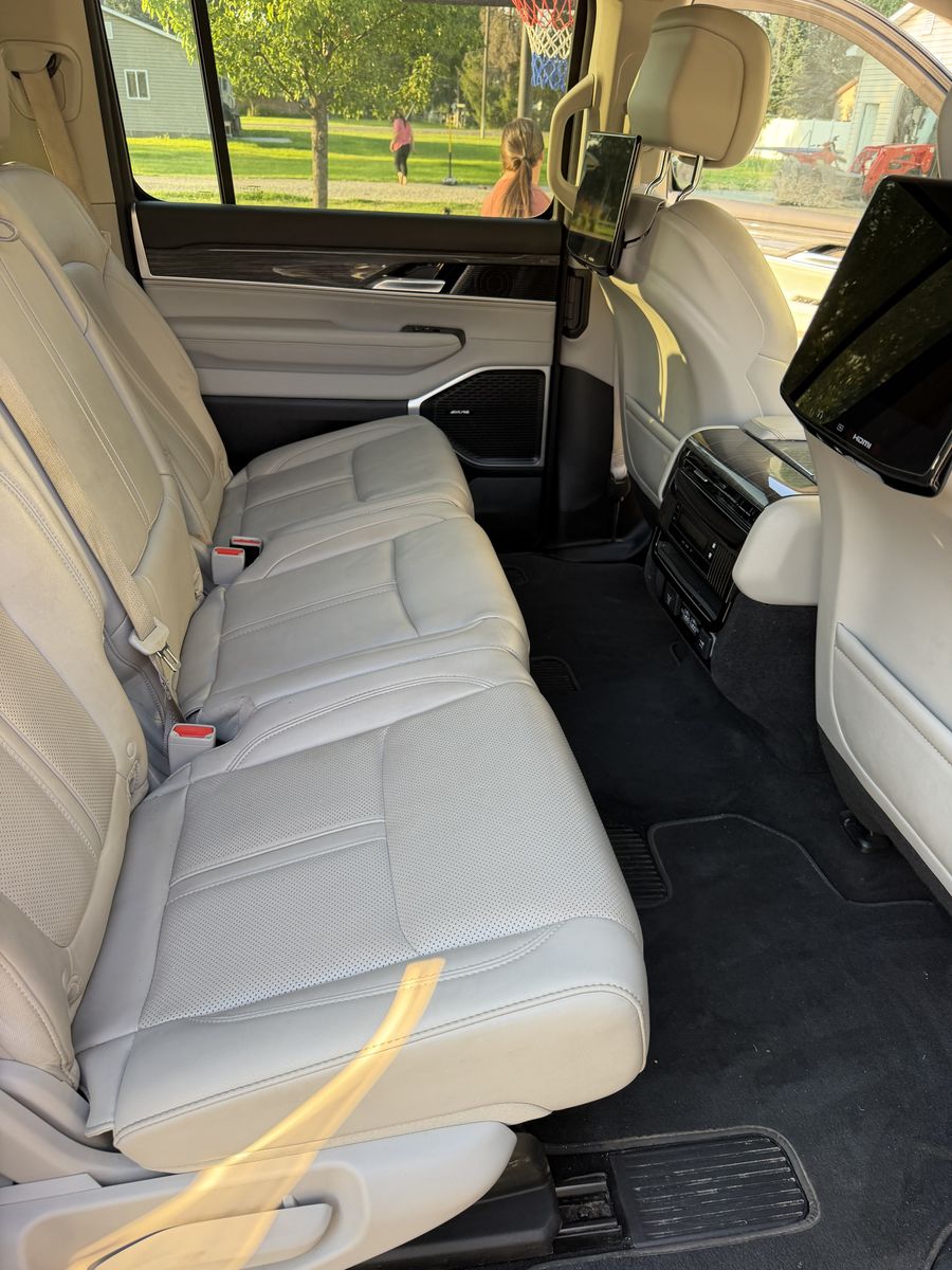 Main image 12