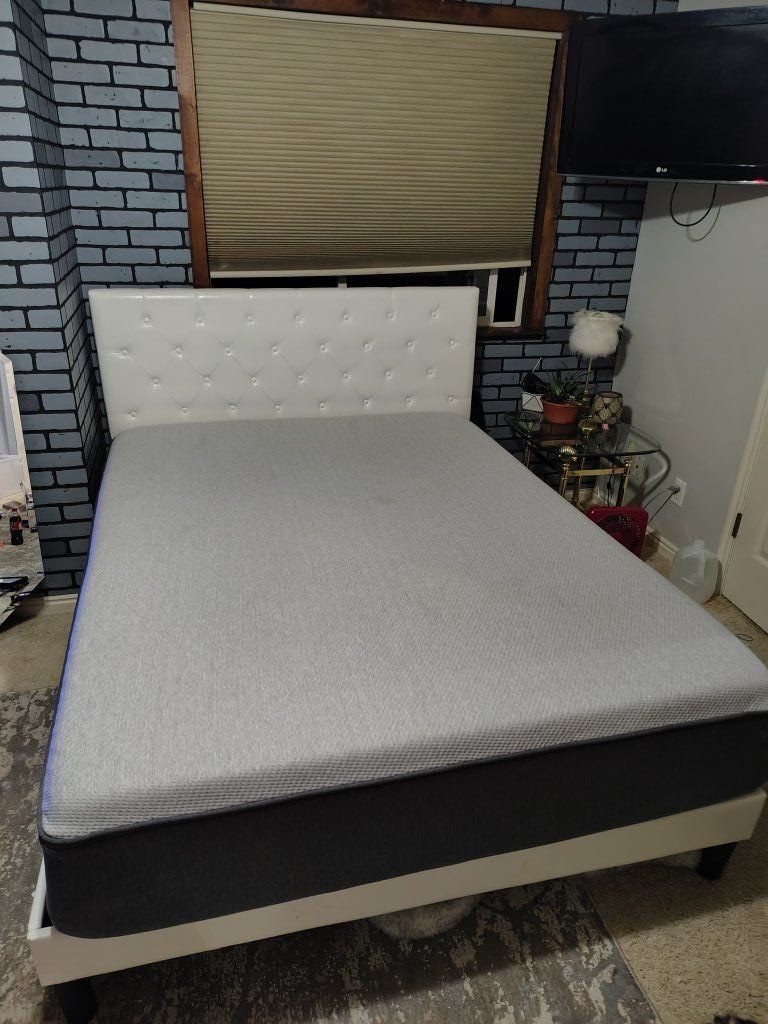 Casper queen mattress with frame