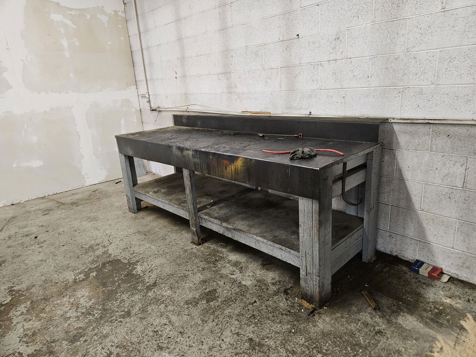 Shop tables in Murray.