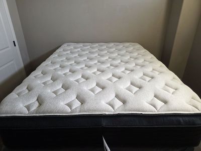 Queen Mattress - New Helix Midnight Luxe - $650