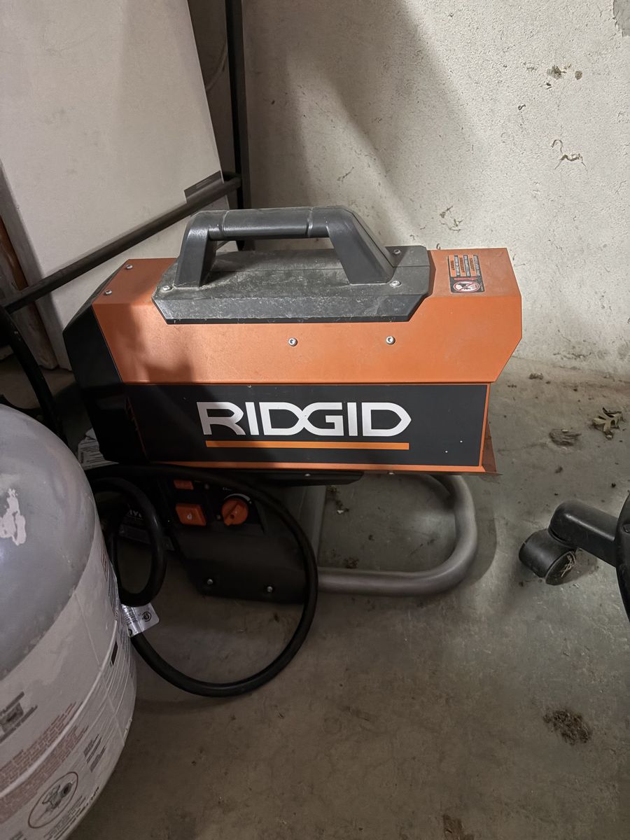 RIDGID R8604242B 18V 60K BTU Portable Propane Heater