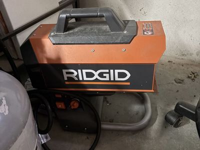 RIDGID R8604242B 18V 60K BTU Portable Propane Heater