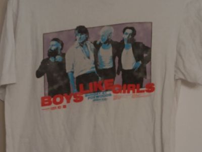 Fearless Band Graphic T-Shirt - Large