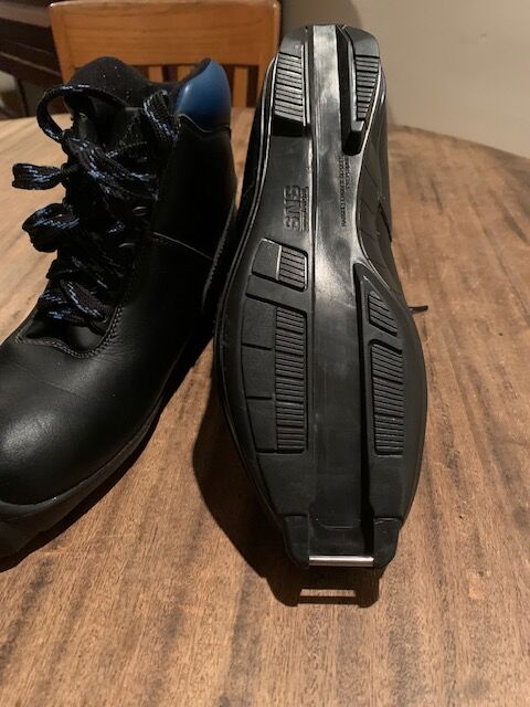 SNS Profil size 44 (men's 10 / 10.5) cross country ski boots